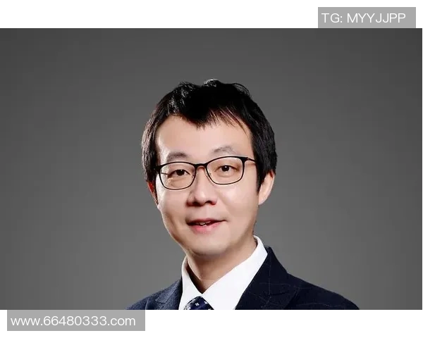 与周磊畅谈足球生涯的起伏与梦想追寻之路 与周磊畅谈足球生涯的起伏与梦想追寻之路